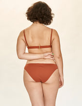 Load image into Gallery viewer, Bikini Undies - Rust
